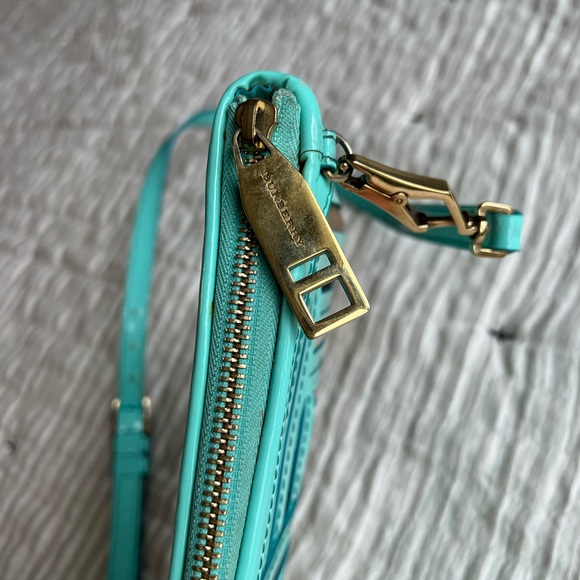 Burberry Prorsum stitch crossbody clutch teal stripe bag. Rare find!! - Picture 6 of 11